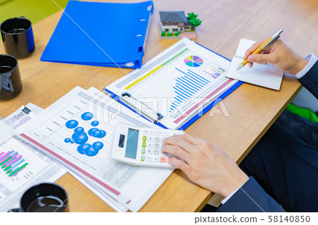 Business scene Real estate meeting Sales My home Housing consultation Business scene Real estate meeting Sales My home Housing consultation 58140850