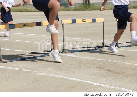 Obstacle competition 58140878