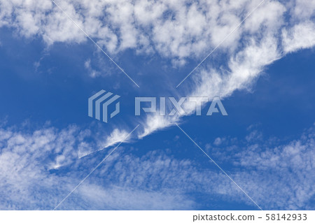 Cloud 58142933