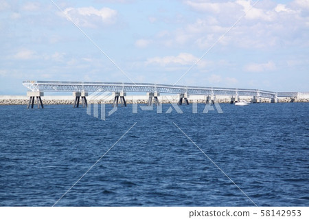 Guiding tower in front of the runway Guiding tower in front of the runway 58142953