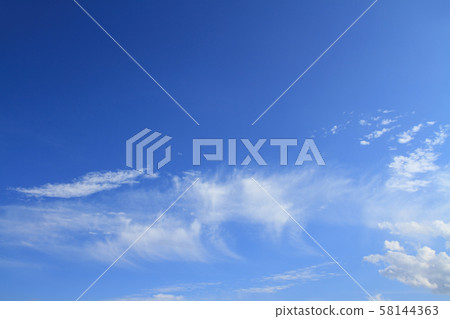 刷新的藍天和雲彩 刷新的藍天和雲彩 58144363