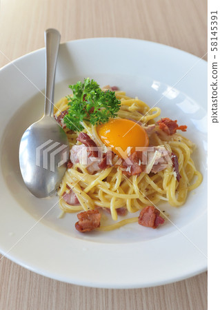 Italian food, Carbonara pasta with bacons Italian food, Carbonara pasta with bacons 58145391