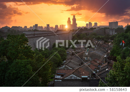 Sunset over Nanjing 58158643