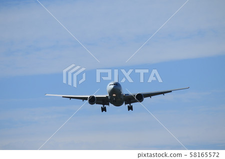 一架飛機 一架飛機 58165572