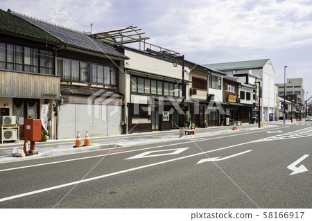 Hirokoji Street (Fukuchiyama City, Kyoto Prefecture) 58166917