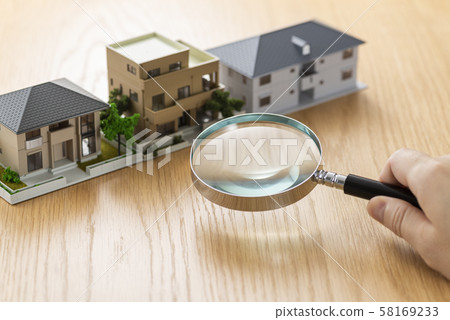 House model loupe hand House model loupe hand 58169233