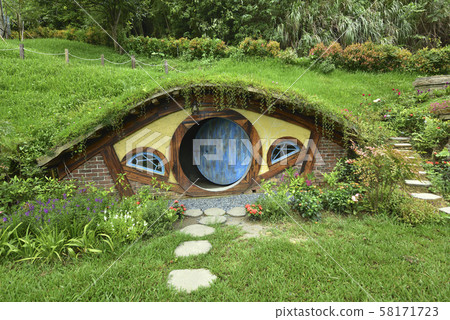 新奇的房子造形 58171723