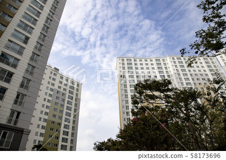 高層公寓樓 高層公寓樓 58173696