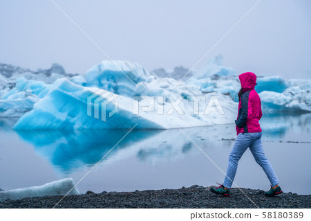 Travel in Jokulsarlon glacial lagoon in Iceland. 58180389
