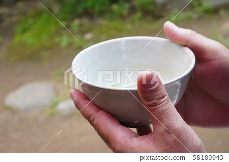 ``雙手茶碗'' 58180943