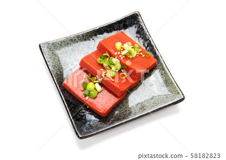 Red konnyaku 58182823