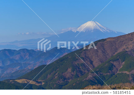 Mt. Fuji seen from Mt. Fuji Observatory on the Oyamaguchi mountain trail in Isehara Oyama, Kanagawa Prefecture Mt. Fuji seen from Mt. Fuji Observatory on the Oyamaguchi mountain trail in Isehara Oyama, Kanagawa Prefecture 58185451