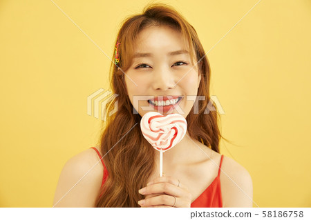 Portrait Series Beauty Color Back 58186758