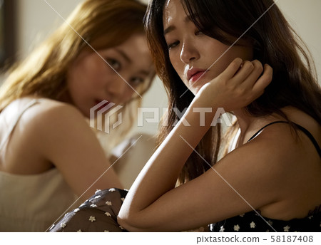 女人美麗喜怒無常 58187408