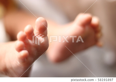 寶貝的小腳 寶貝的小腳 58191897