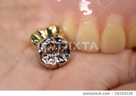 Tooth 58193226