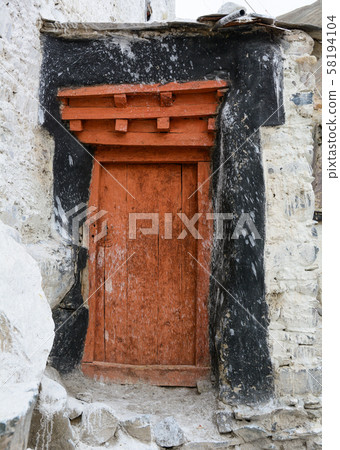 Wooden door of ancient temple Wooden door of ancient temple 58194104