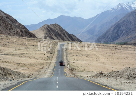 Mountain road in Ladakh, North of India Mountain road in Ladakh, North of India 58194221