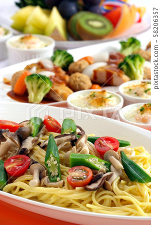 Pasta Italian cuisine Dinner Dinner Lunch Buffet Plenty of fruits Fruit Food Food 58206357