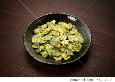 Peas 58207792