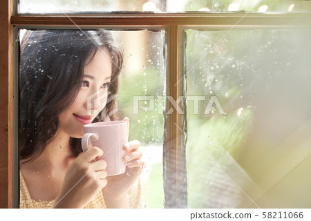 Female Lifestyle 58211066