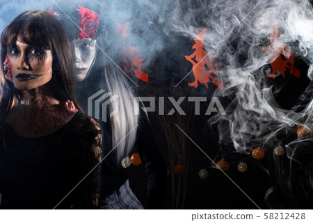 Devil White face clown, Zombie girl black hair Devil White face clown, Zombie girl black hair 58212428