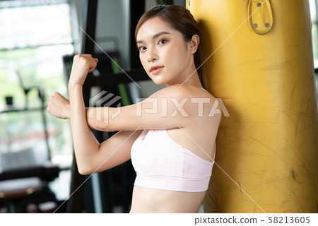 Female sports boxing 58213605