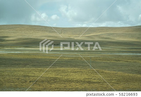 Tibetan village 58216693
