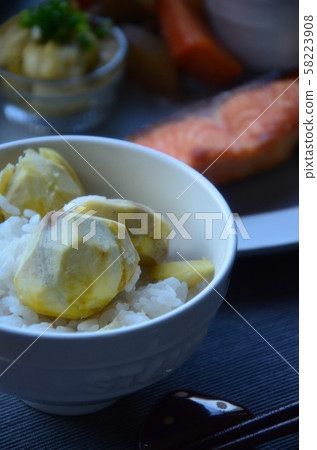 Chestnut rice Chestnut rice 58223908