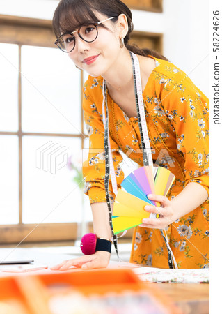 Fashion designer female Fashion designer female 58224626