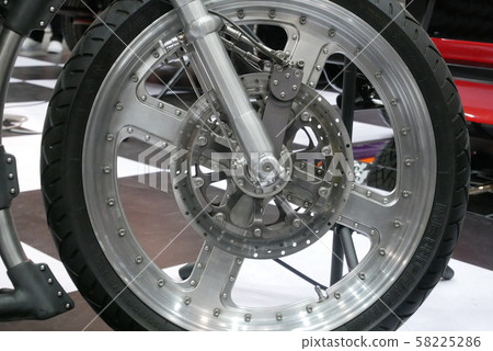 Selective focused of motorcycle front wheel disk brakes and its system. Its provide more grip to the tires and enable the riders to stop during an emergency.  58225286