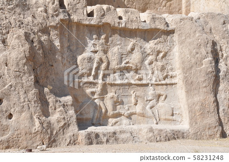 Achaemenid Persian grave, Nashkrostam relief 58231248
