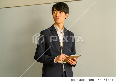 平板電腦和商人 平板電腦和商人 58231723