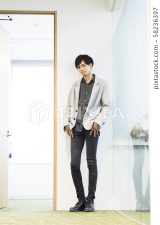 年輕人的肖像 58236397