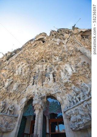 Spain Sakurada Familia Spain Sakurada Familia 58236897