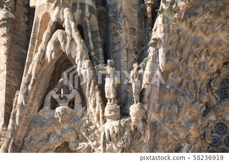 Spain Sakurada Familia Spain Sakurada Familia 58236919