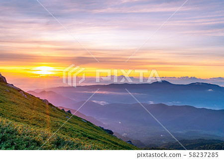 Norikura Kogen Morning glow [Nagano Prefecture] 58237285
