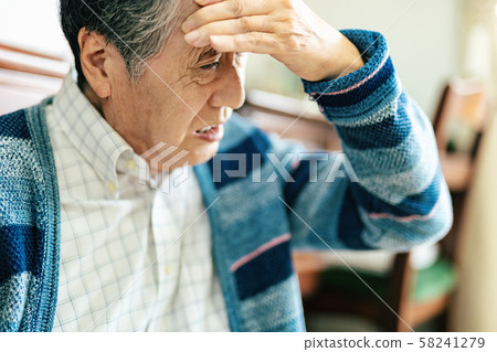 Headache ill senior 58241279