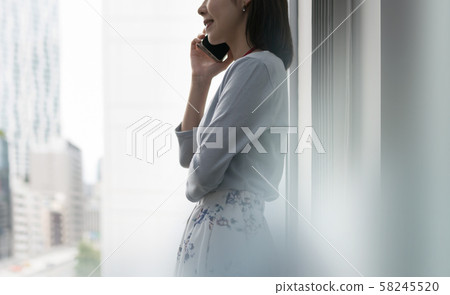 女性肖像 58245520