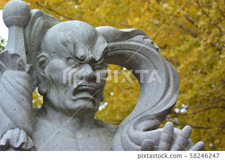 Nio statue 58246247