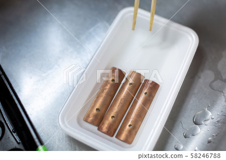 Repair of toy instruments 58246788