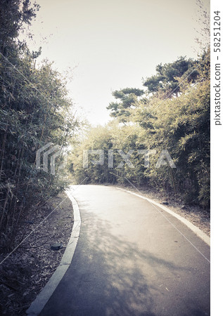 Ilsan Lake Park in Goyang-si, South Korea. The largest artificial lake park in the Orient. Ilsan Lake Park in Goyang-si, South Korea. The largest artificial lake park in the Orient. 58251204