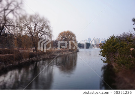 Ilsan Lake Park in Goyang-si, South Korea. The largest artificial lake park in the Orient. 58251226