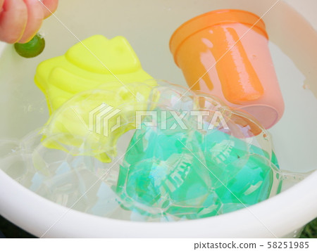 肥皂泡玩 肥皂泡玩 58251985