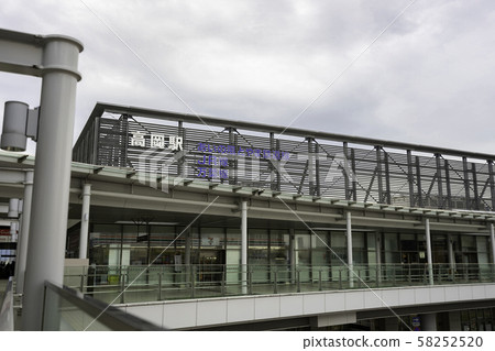富山縣高岡市高條公園口(北口)JR高岡站 富山縣高岡市高條公園口(北口)JR高岡站 58252520