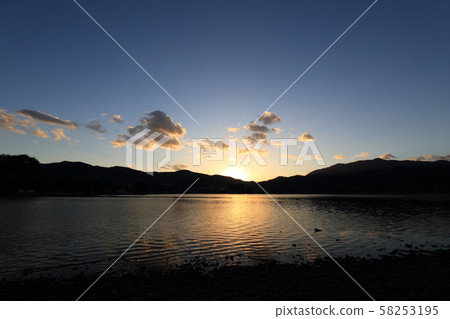 Hirosawa Pond evening view Hirosawa Pond evening view 58253195