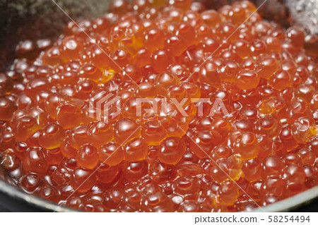 Fresh and delicious salmon roe 58254494