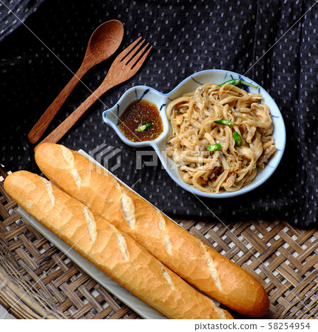 Vietnamese vegetarian food, abalone mushroom tamarind sauce, bread 58254954