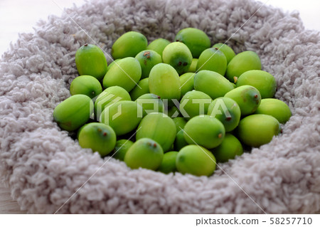 Close up of fresh green lotus seed 58257710