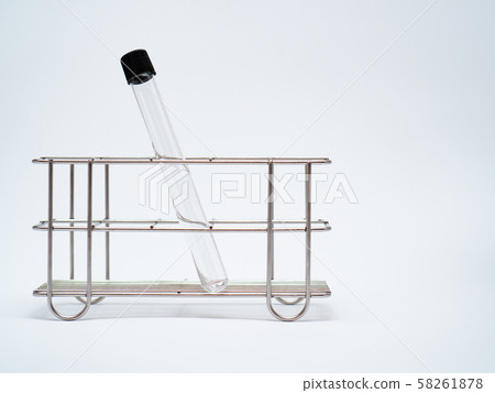Empty test tube in rack 58261878